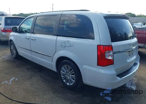 2015 Chrysler Town & Country Touring-L z USA, uszkodzony, nr VIN 2C4RC1CG2FR539750
